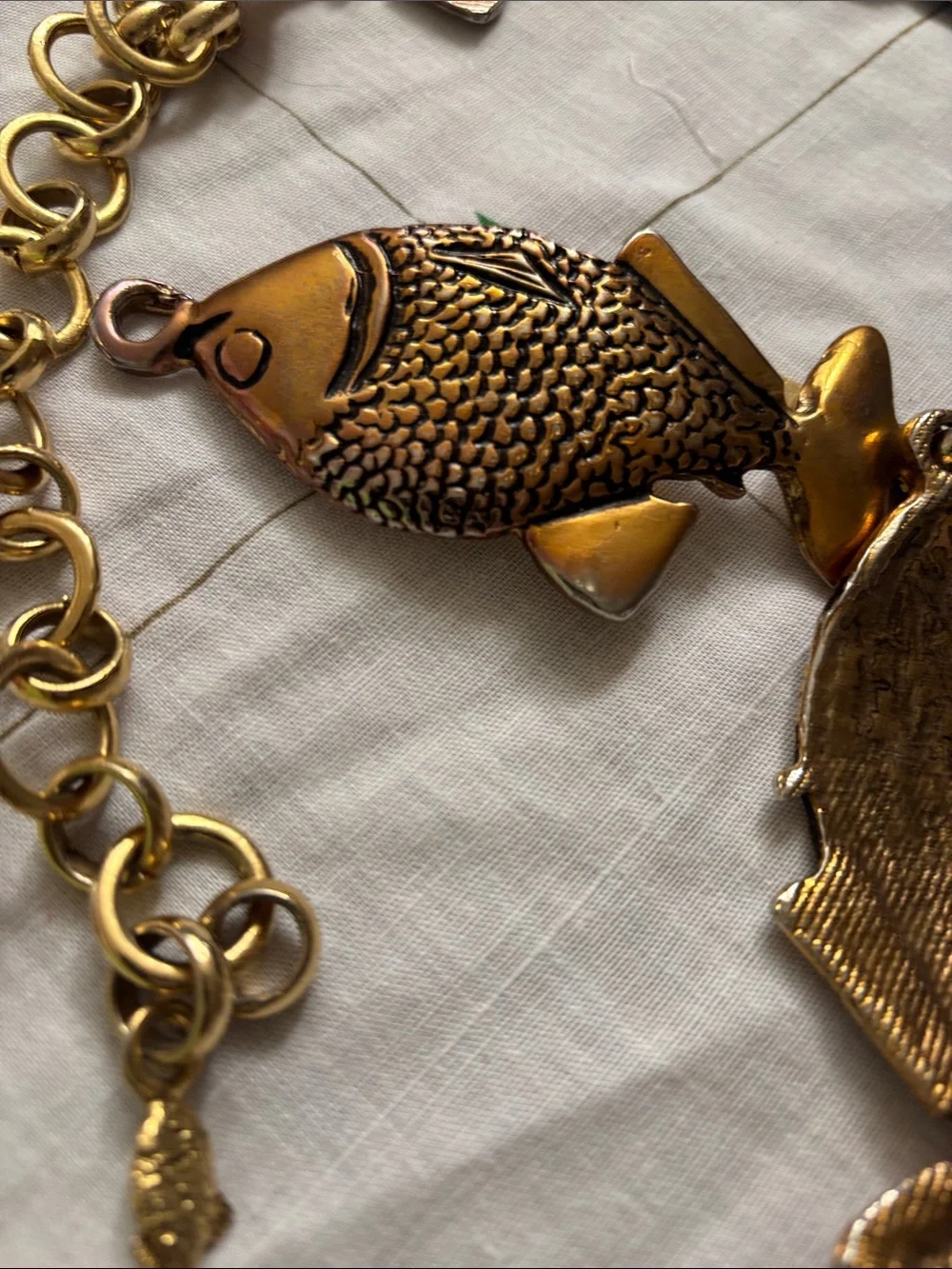 Gold Fish-Link Belt